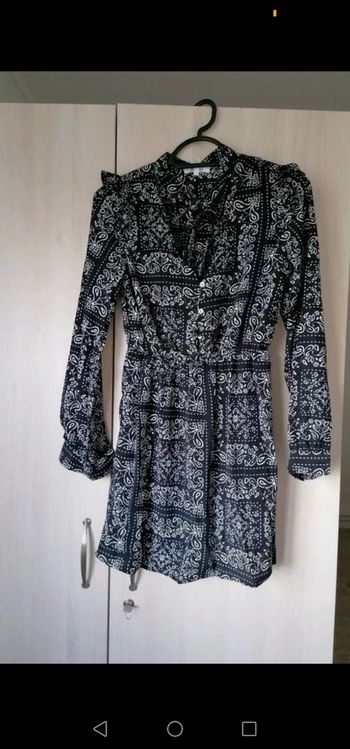 Robe neuve avec étiquette 36