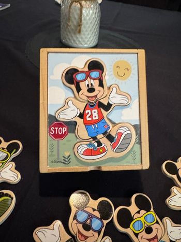 Puzzle bois 3 pièces Mickey à habiller - photo numéro 6