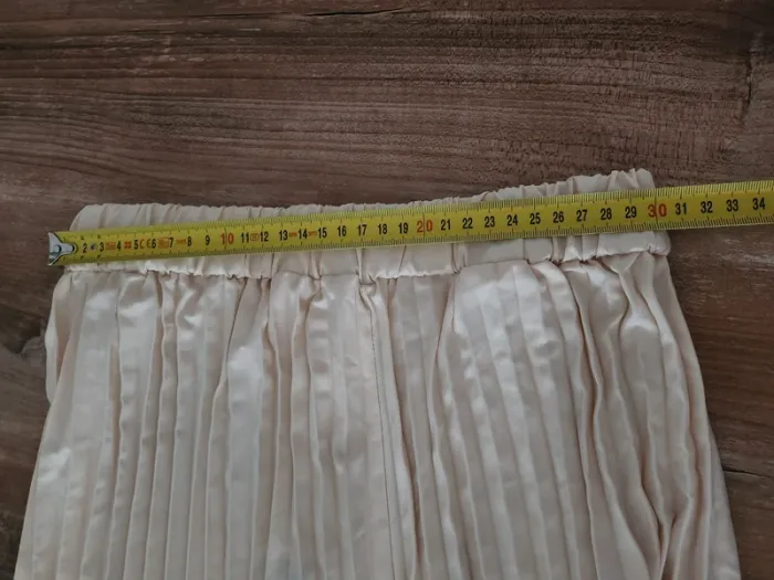 Kupe longue plissée beige taille 38 M excellent état Shein - photo numéro 6