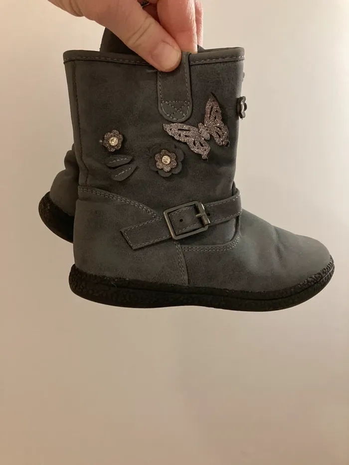 Boots pointure 26 papillons