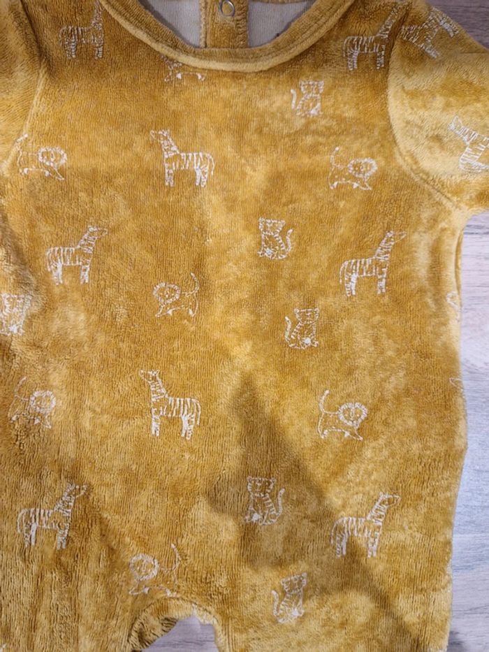 Pyjama 1 mois - photo numéro 2