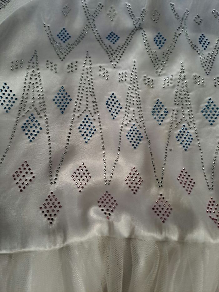 Robe LA REINE DES NEIGES 2 / T. 12 ans / " Disney " / NEUVE - photo numéro 3