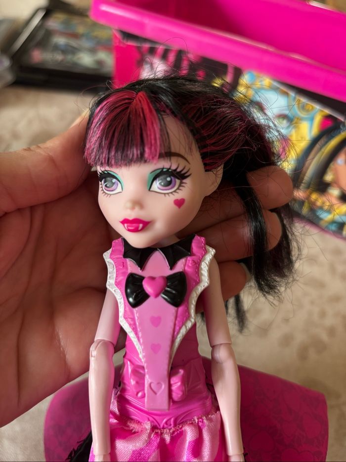 Poupée monster high draculaura - photo numéro 4