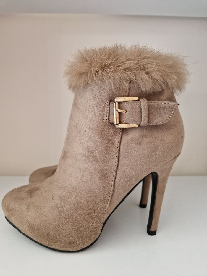 Bottines beiges neuves - photo numéro 2