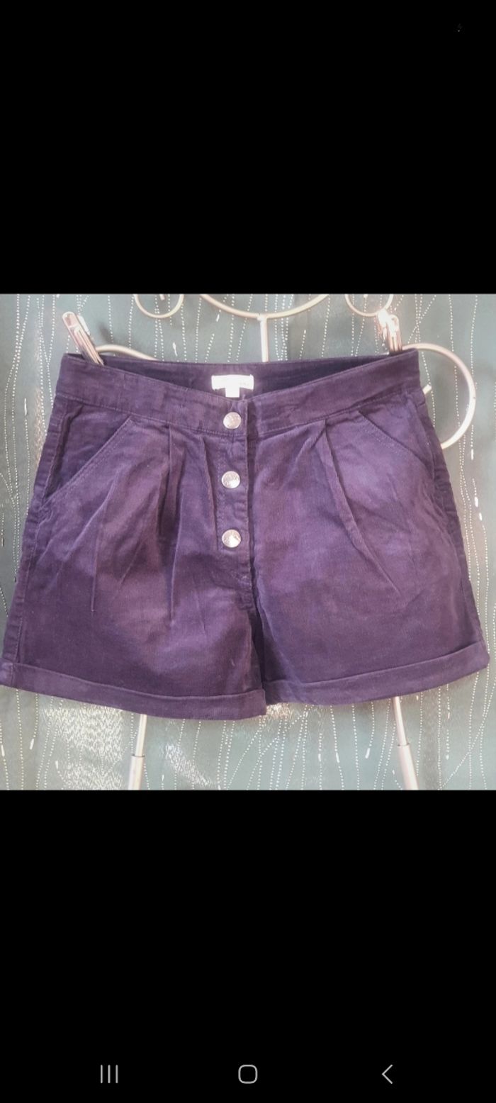 Short fille
