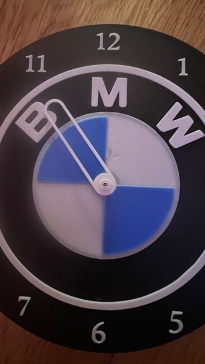 Horloge bmw avec mécanisme - photo numéro 2