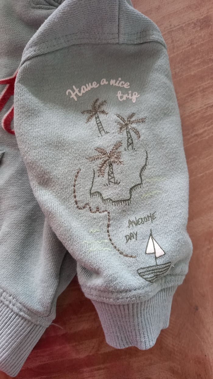 Sweat 3 mois - photo numéro 4