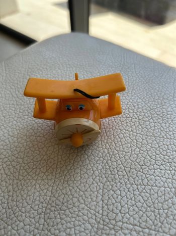 Figurine avion Donnie super wings jaune