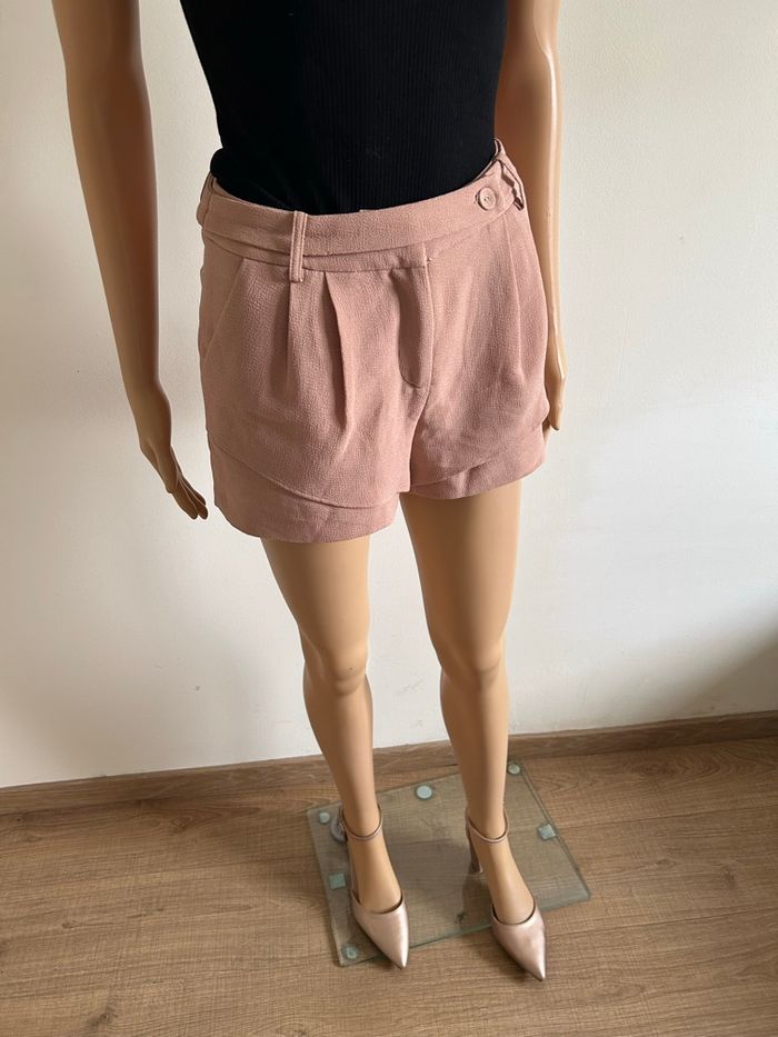 Short beige nude Morgan taille 34 jamais porté - photo numéro 2