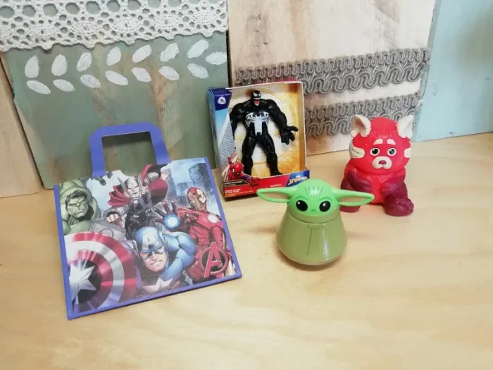 Lot mini brands miniature Zuru Disney store red alert Spiderman star wars