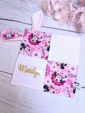 Doudou oreilles de lapin