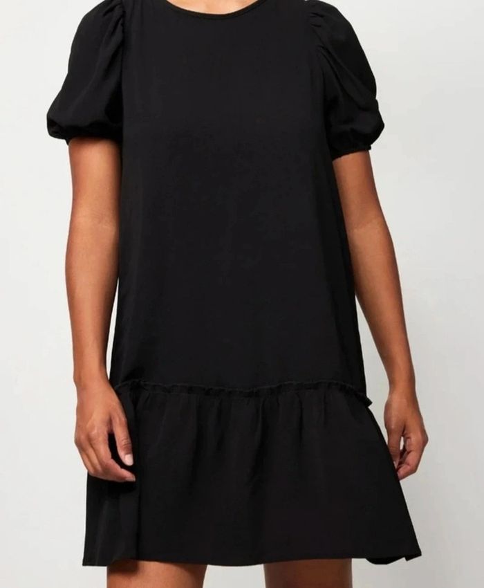 Robe noire - photo numéro 2