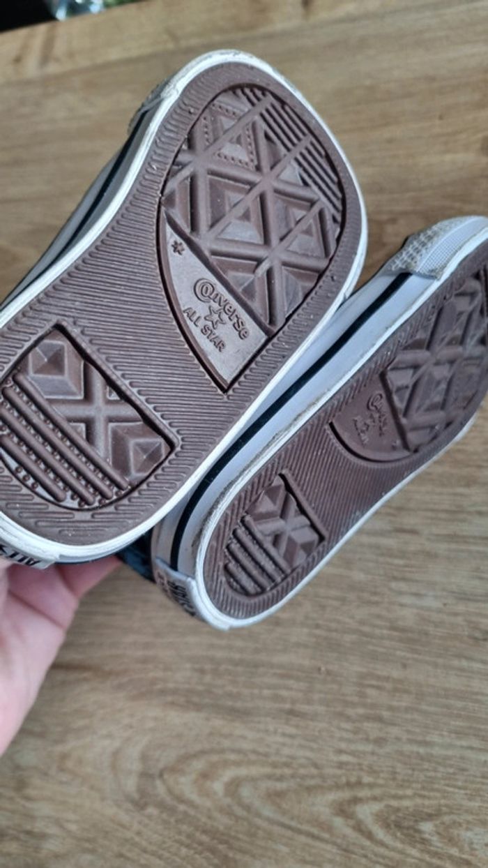 Baskets Converse hautes T20 dinausaure état neuf - photo numéro 5