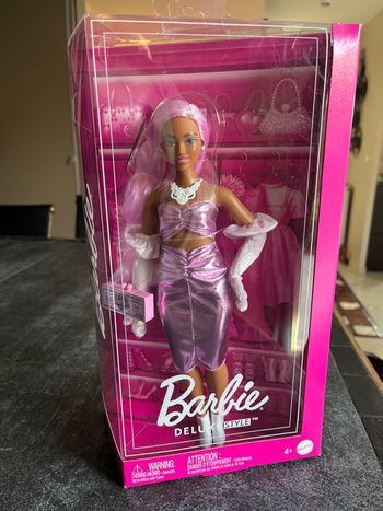 Barbie deluxe style rose neuf scellé