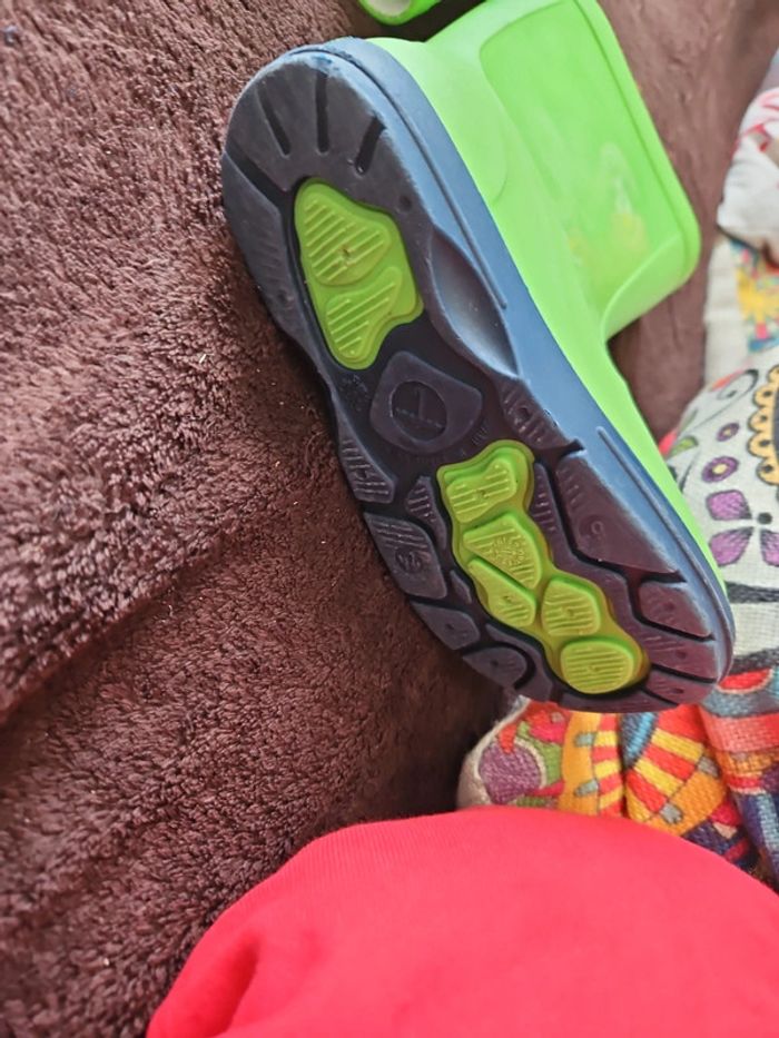 Bottes pointures 24 - photo numéro 3