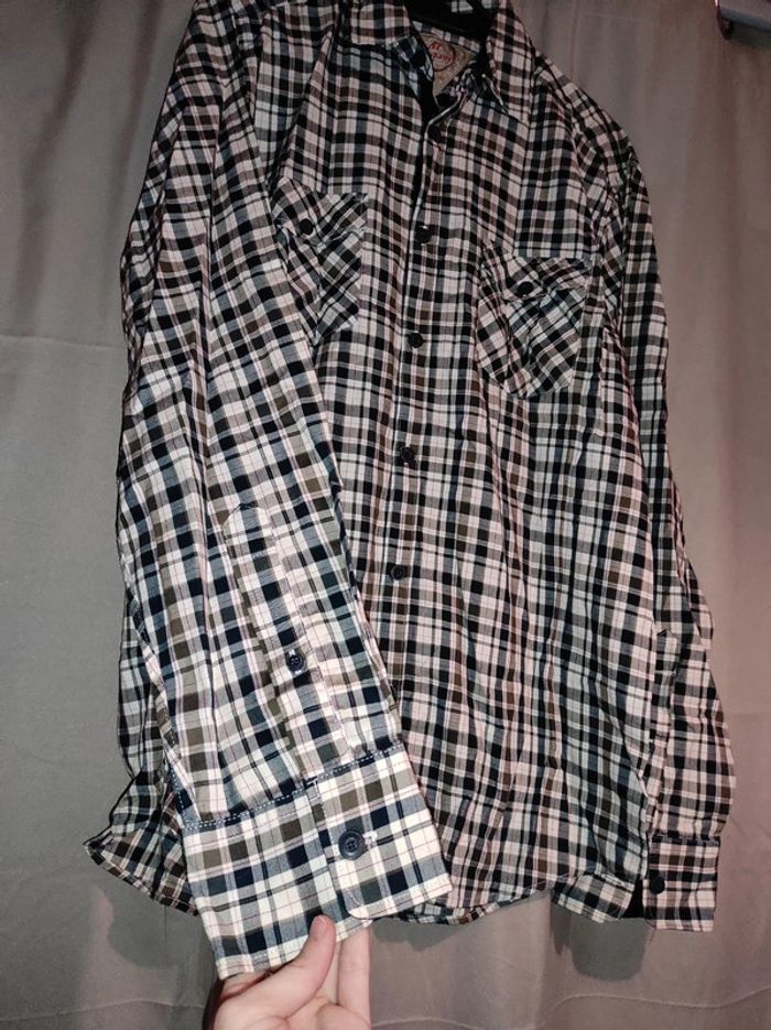 Chemise a carreaux