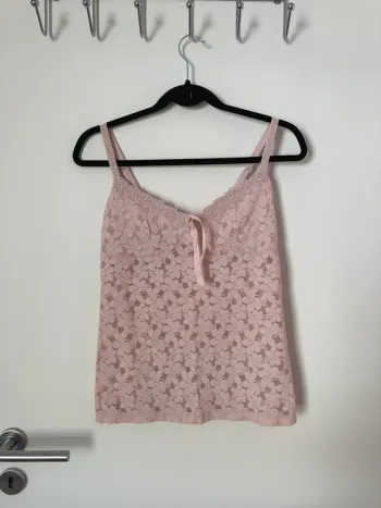 Top à bretelles rose poudré en dentelle Mango tailleM