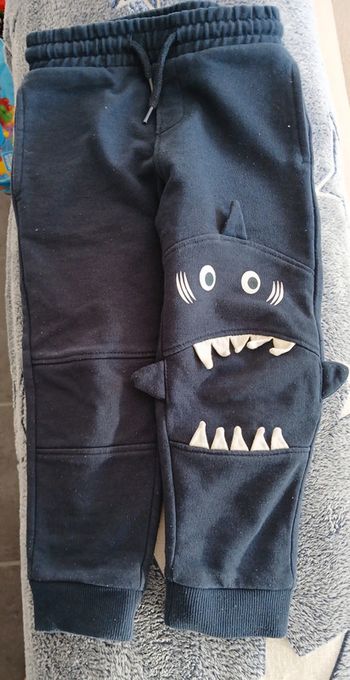 Jogging avec petit monstre orchestra