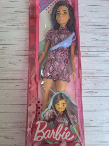 Poupée Barbie Fashionistas numéro 143