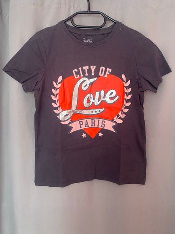 👕 T-shirt fille – Taille 10/11 ans (146 cm)