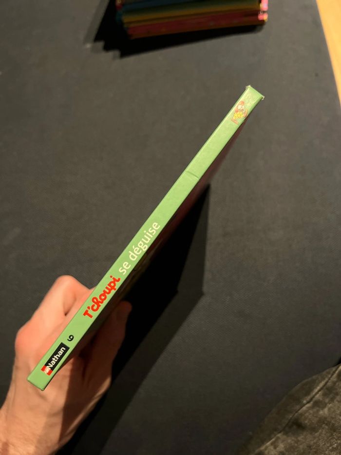 Livre pour enfants tchoupi se déguise - photo numéro 2