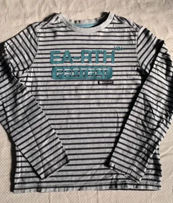 Te shirt gris manches longues Okaïdi taille 12 ans 