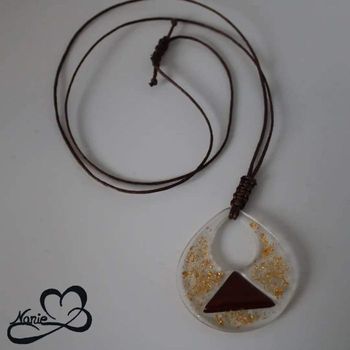 Pendentif en résine avec une mosaïque marron !!