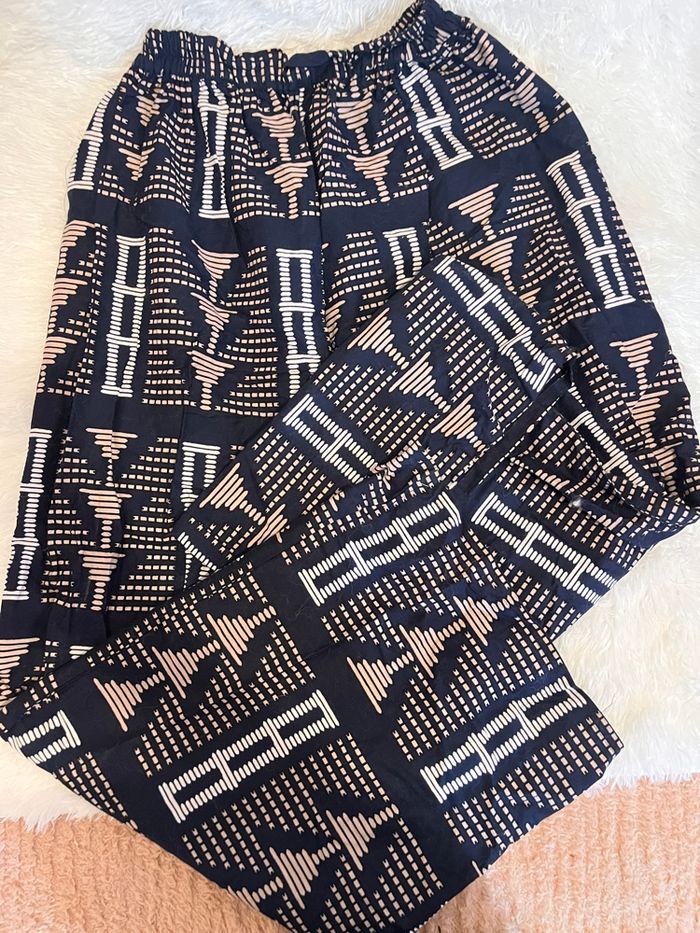 Pantalon très ample - photo numéro 2