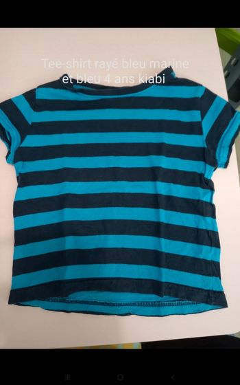 Tee-shirt bleu marine