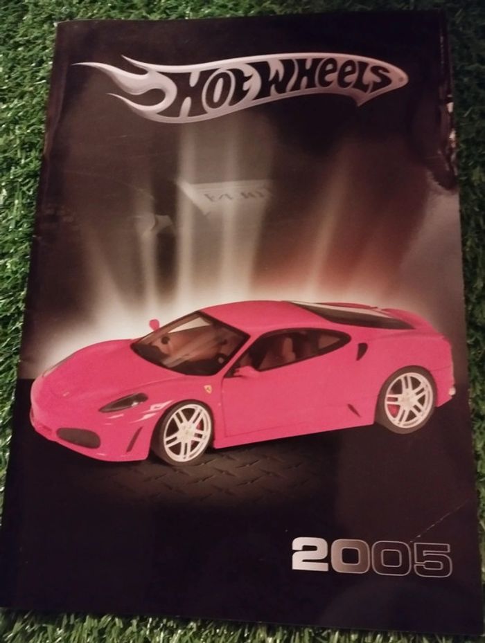 Catalogue hotwheels petite voiture 2005