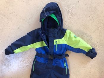 Lot Combinaison de ski + bottes de neige