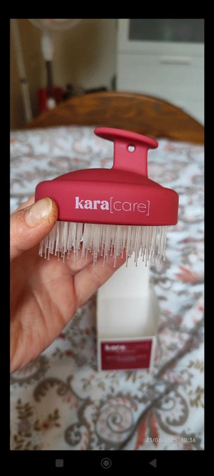 Kara Care Beauty Boost Brosse Stimulante Cheveux