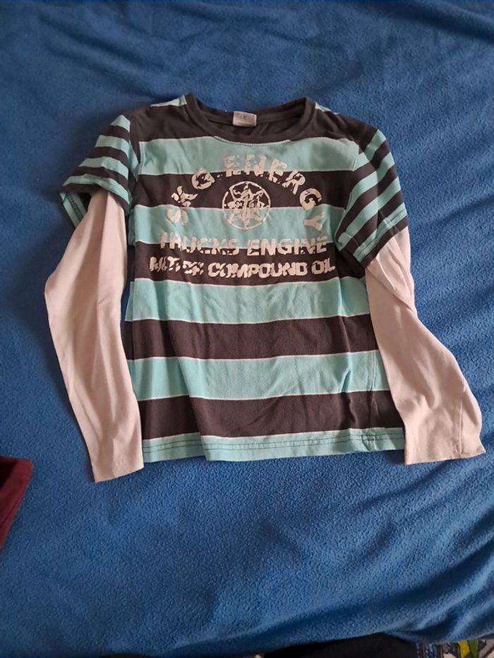 Lot maillots 8ans - photo numéro 2