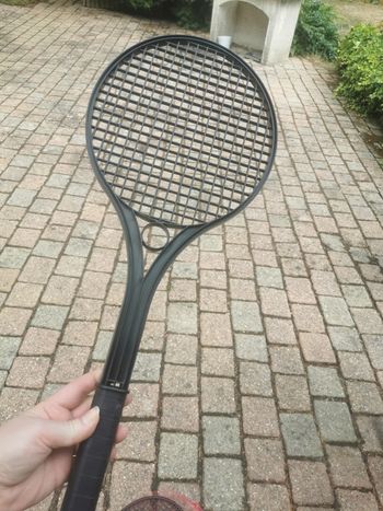 Raquettes en plastique noir made in Italy