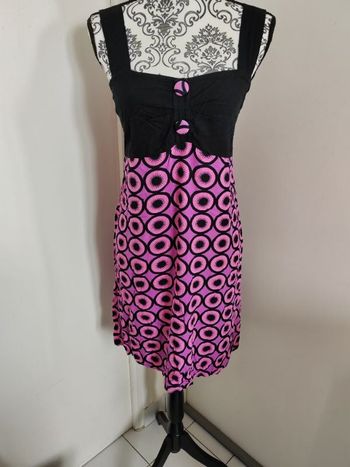 Robe rose et noir 38