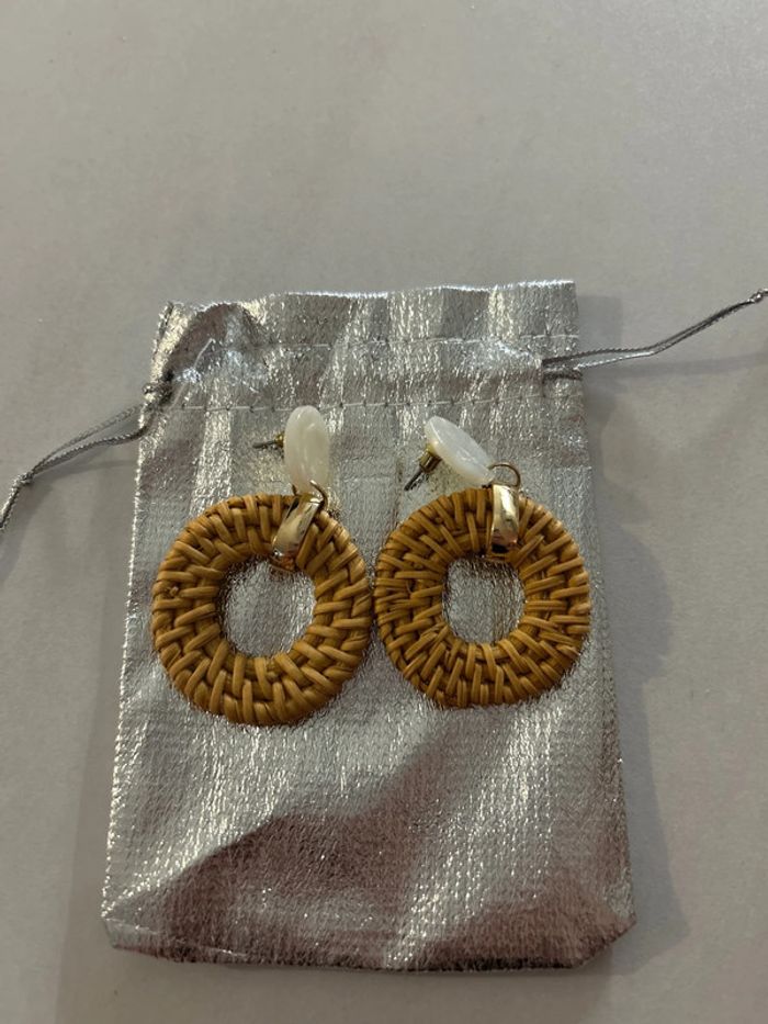 Boucles d’oreilles