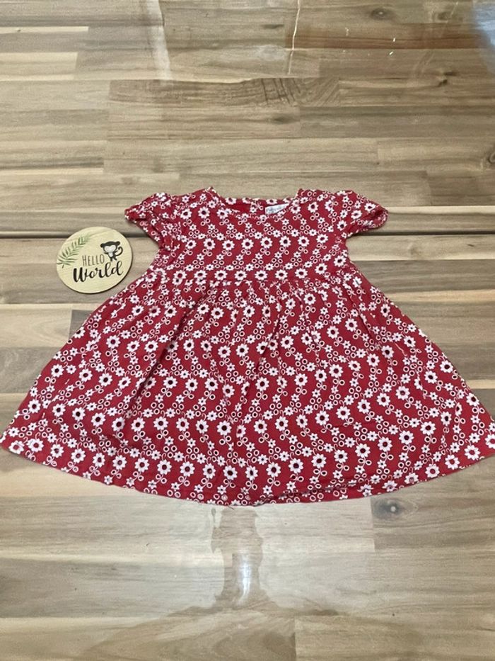 Robe rouge et blanche 18 mois - photo numéro 3