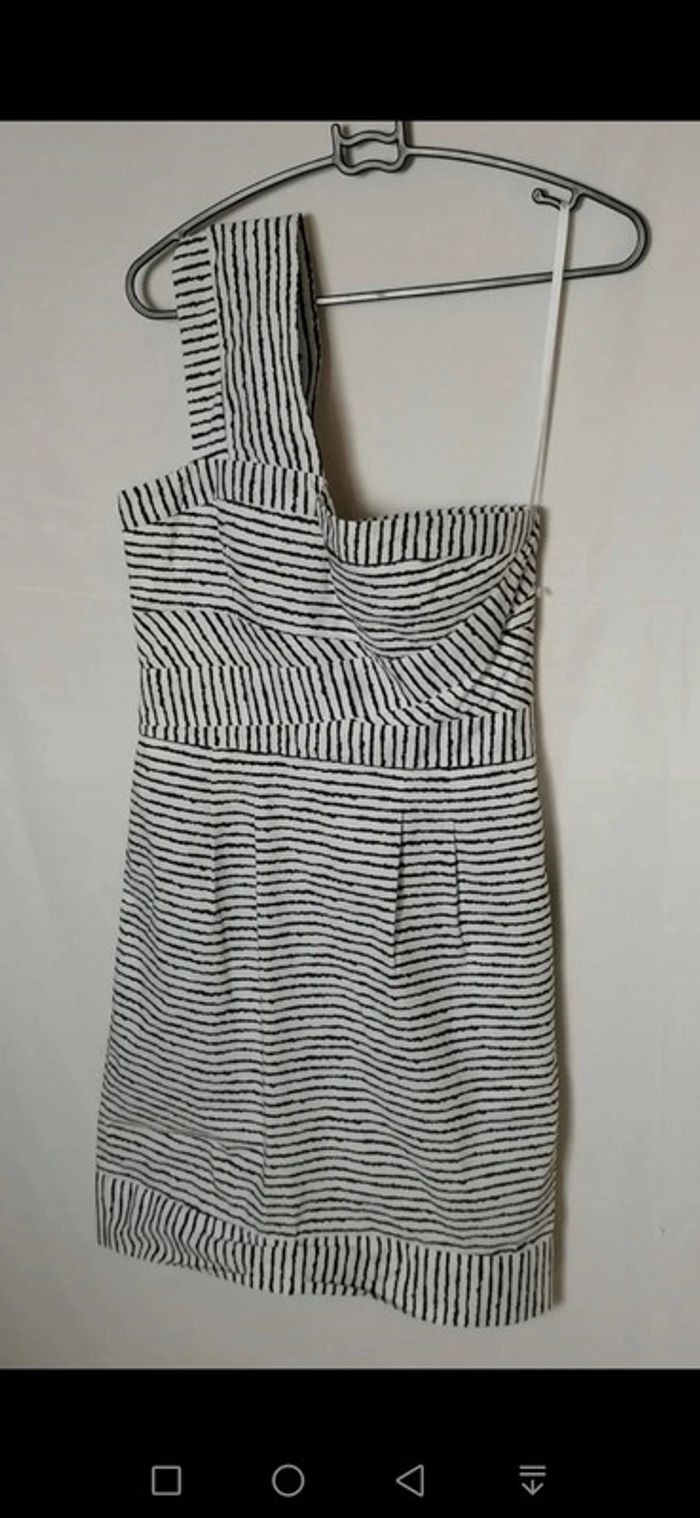 Robe rayures noir blanc Taille XS Bcbg MaxAzria - photo numéro 11