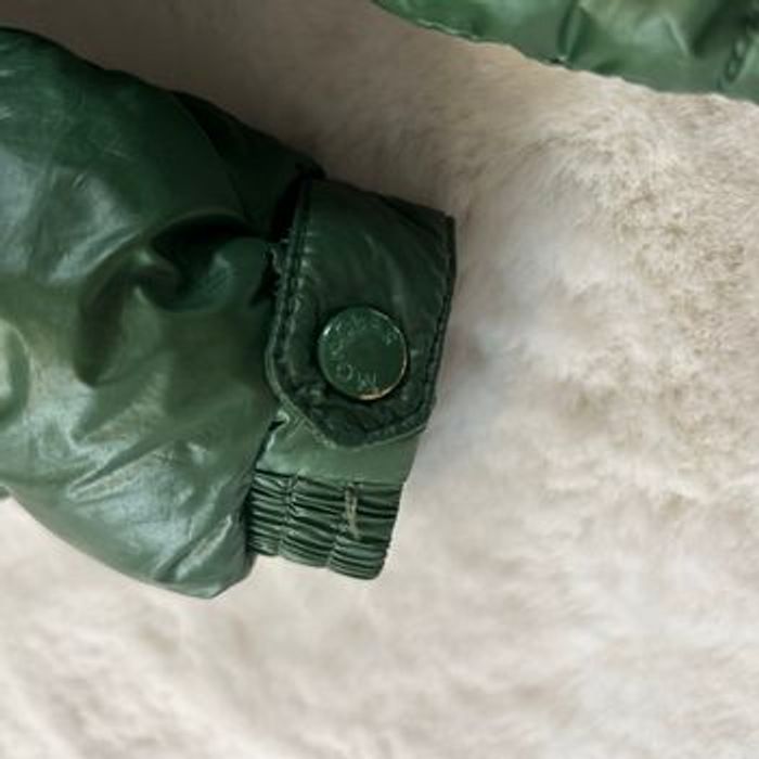 Doudoune Moncler kaki enfant (taille 104 / 4 ans) - photo numéro 8