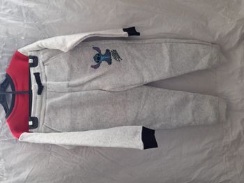 Ensemble jogging et sweat stitch