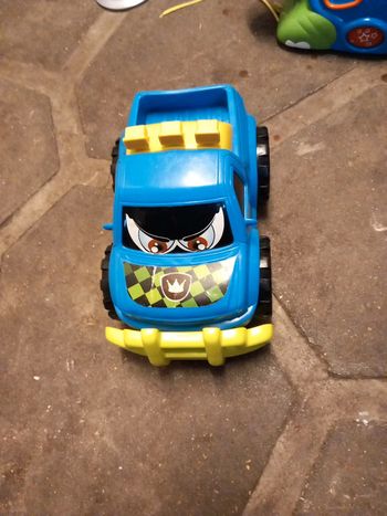 🎅grande voiture 4X4