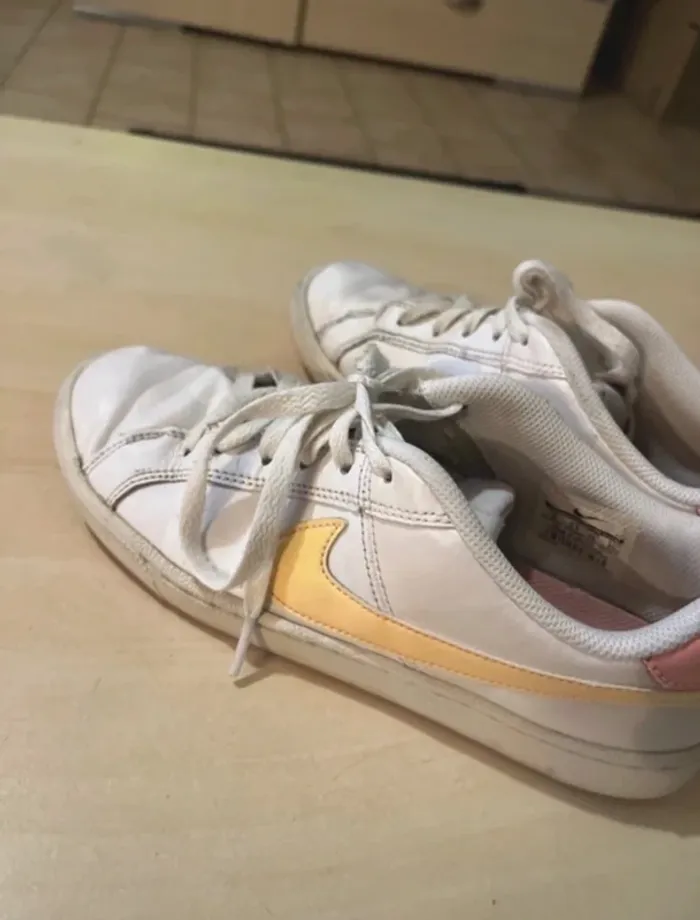 Baskets Nike oranges et blanches - photo numéro 4