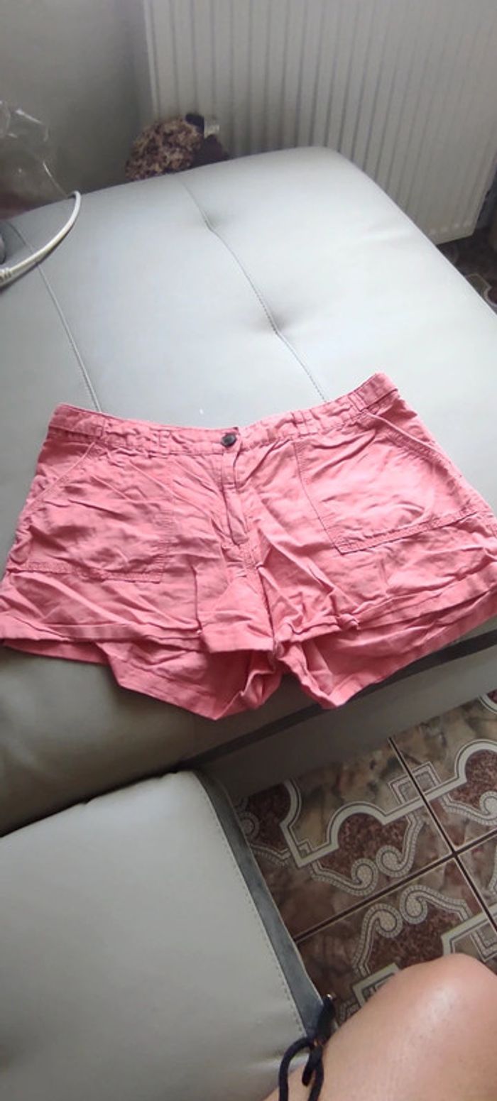 Short H & corail saumon en lin