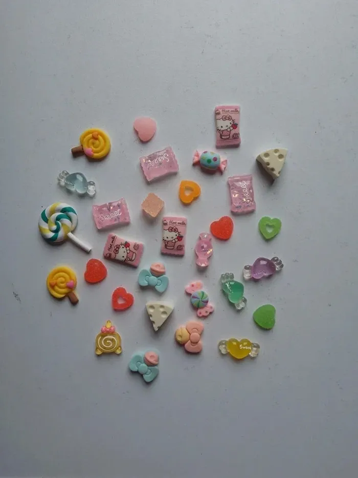 Lot 30 accessoires miniature bonbon gateau sucette Hello kitty - photo numéro 3