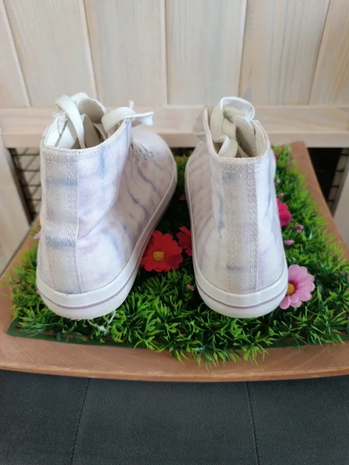 Baskets sneakers hautes en toile aux couleurs pastel - photo numéro 5