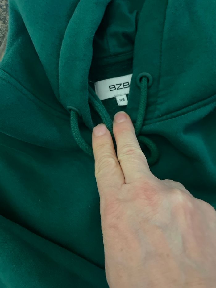 Sweat capuche - photo numéro 2