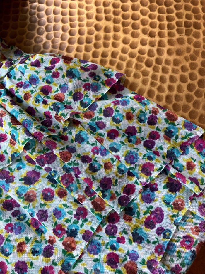 Zara jupe 13/14 ans neuve motif fleuri - photo numéro 3