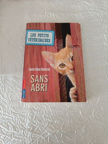 Livre les petits vétérinaires " sans abri"