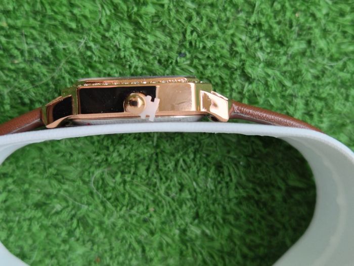 Montre femme Christian Lacroix neuve - photo numéro 3