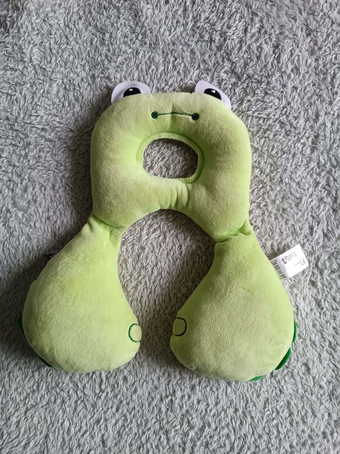 Coussin de voyage grenouille 🐸 – Bébé / enfant - photo numéro 2